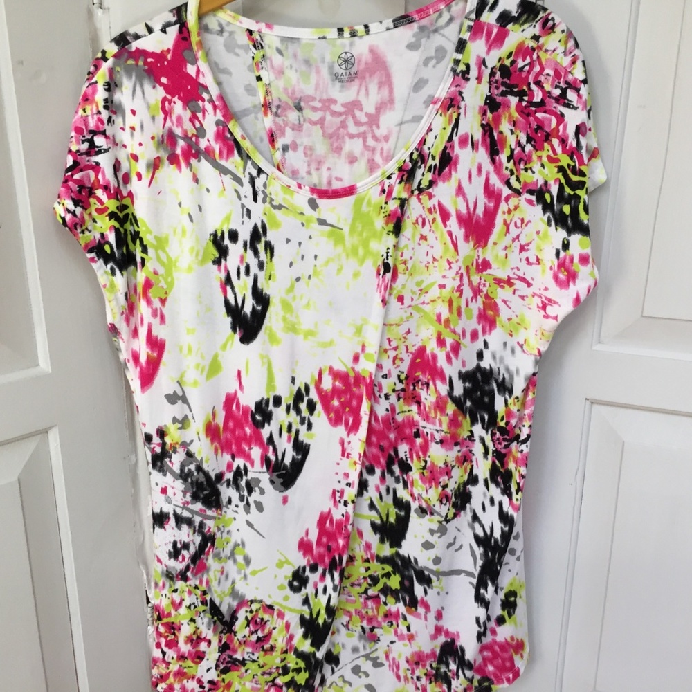 Gaiam Multi-Color Tee - Picture 3 of 15
